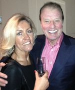 Former Sheffield United football manager Dave Bassett gives seal of approval for new business launch on home ground